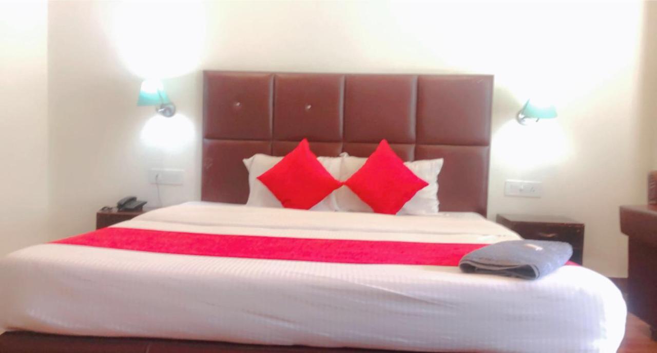 מנאלי Hotel Hadimba - In City Center מראה חיצוני תמונה